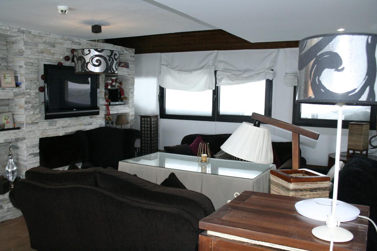Apartamentos Monte Oiz Asn เซียร์ราเนบาดา ภายนอก รูปภาพ