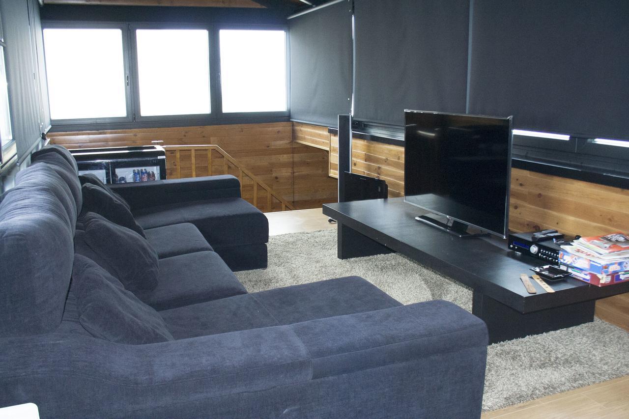 Apartamentos Monte Oiz Asn เซียร์ราเนบาดา ภายนอก รูปภาพ