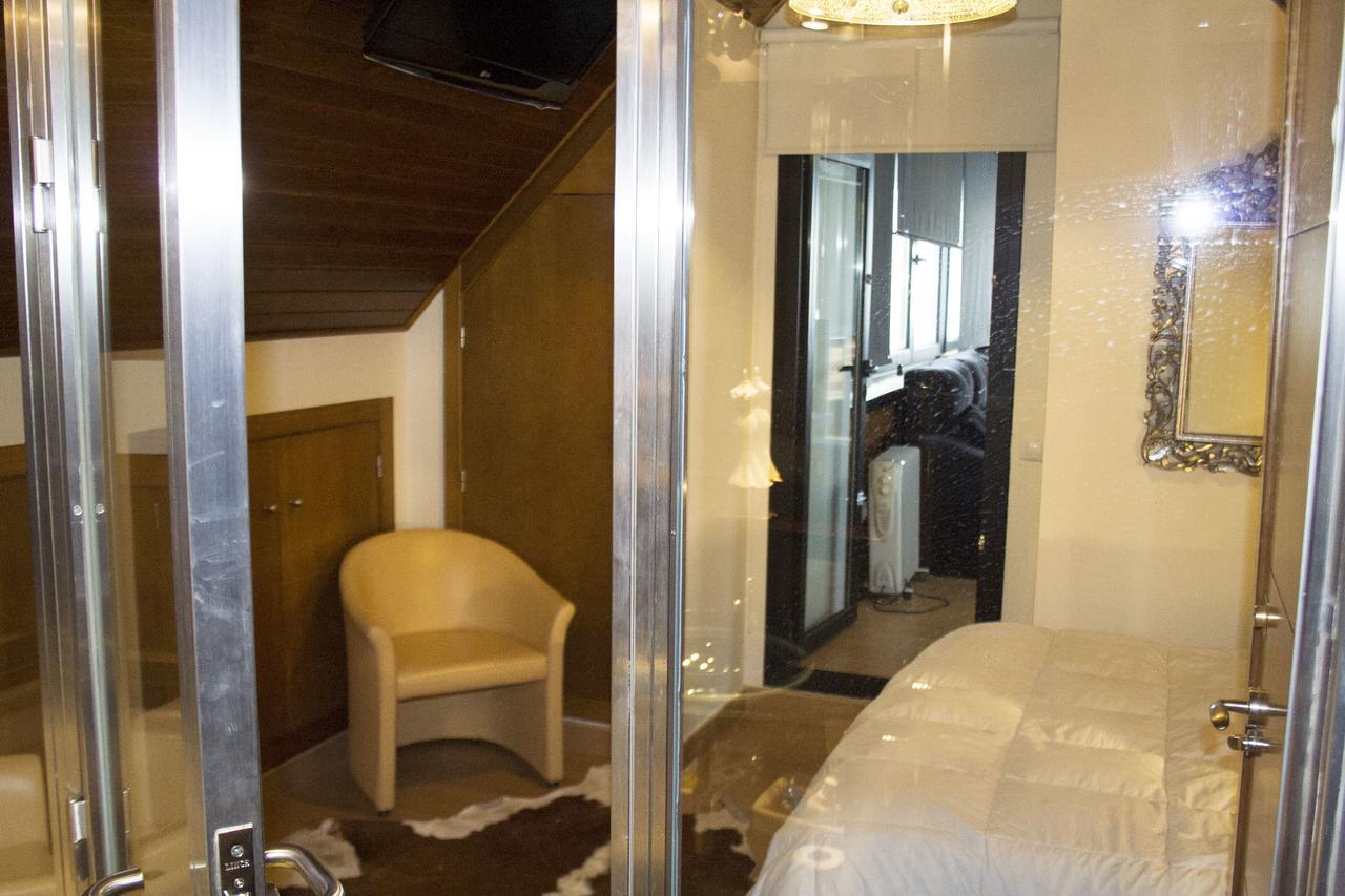 Apartamentos Monte Oiz Asn เซียร์ราเนบาดา ภายนอก รูปภาพ